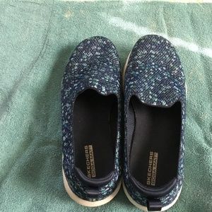 Skechers Go Walk Goga Mat Slip On Womens Size 7.5 Wide Walking Shoes Navy Blue